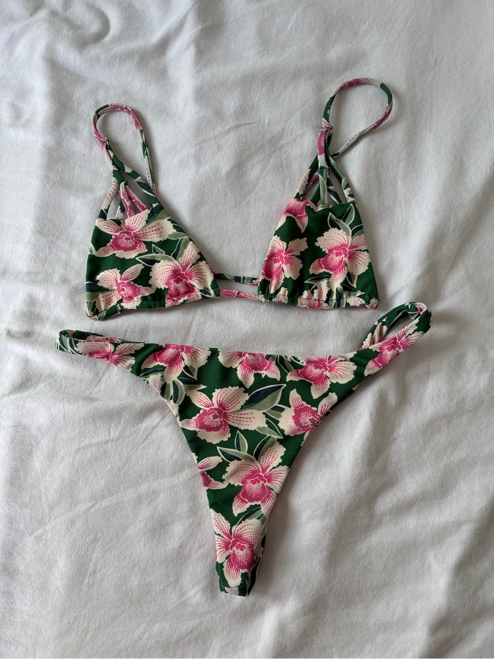Benoa Waikiki set